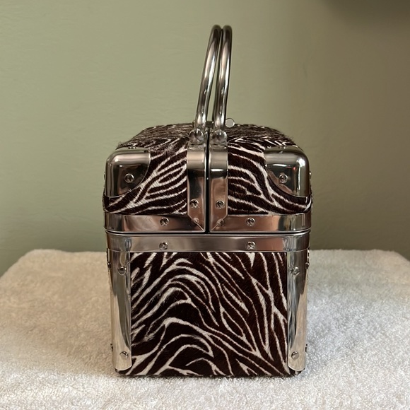 Lisette Tango Bag Train Case In Animal Print With Faux Calf Hair Feel - Picture 3 of 9